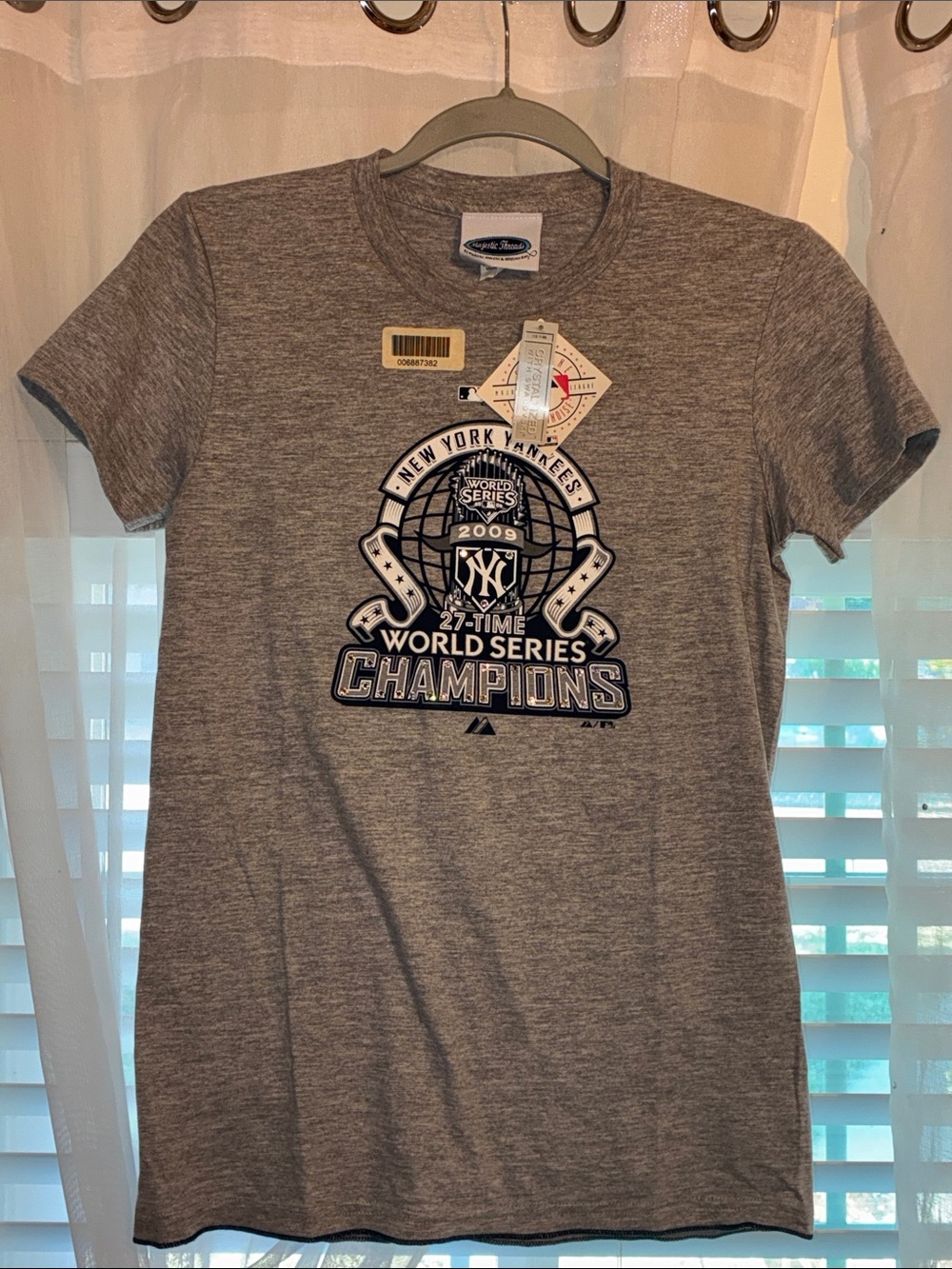 New York Yankees 2009 World Series Champions Gray T-Shirt, Size: M, NWT